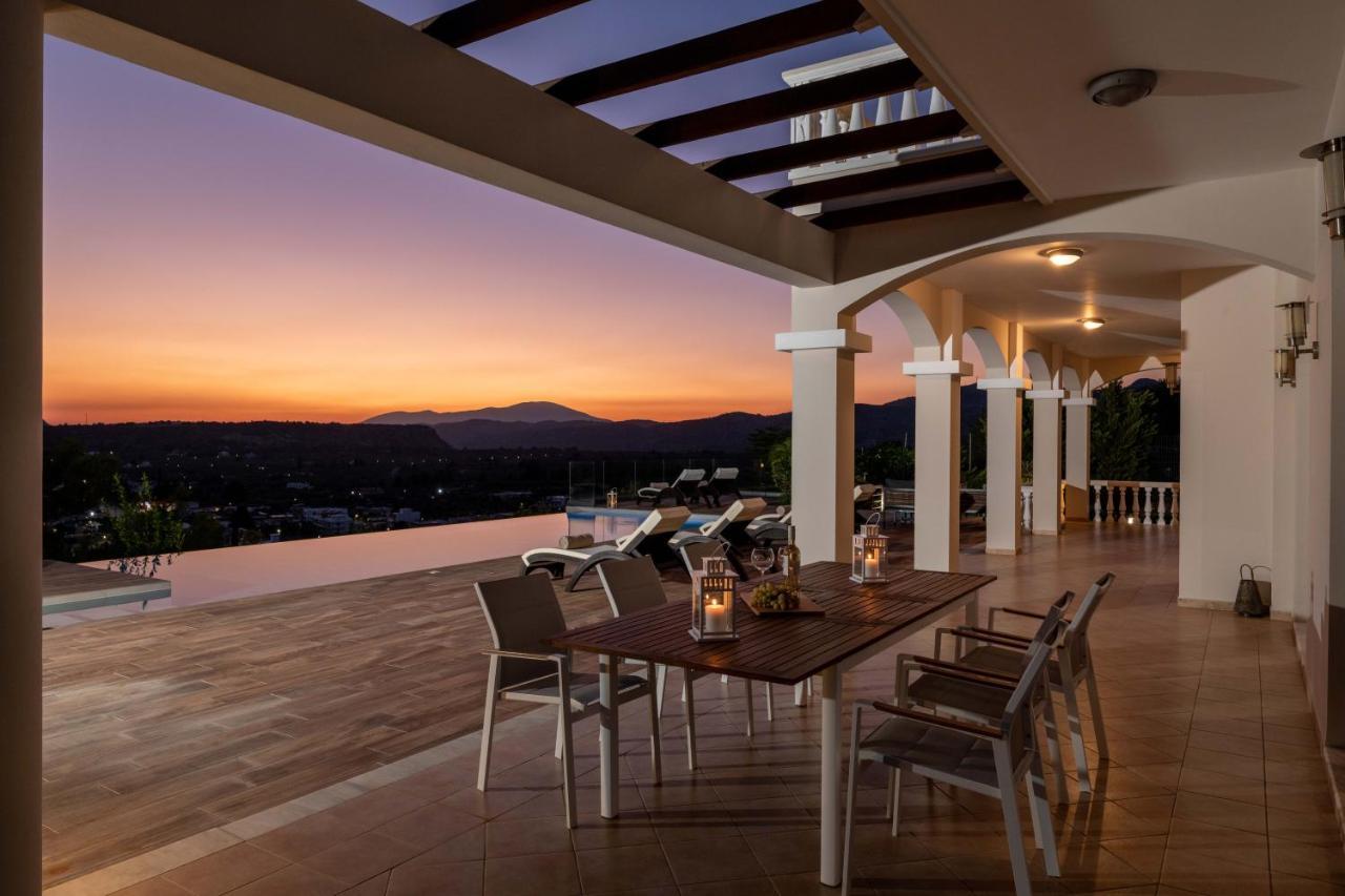 Villa Kamos アルハンゲロス エクステリア 写真